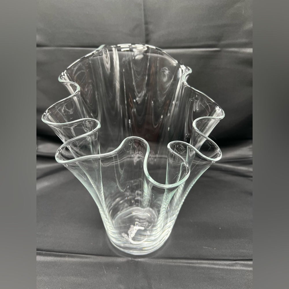 Clear Vintage Glass Flower Handkerchief ruffled vase